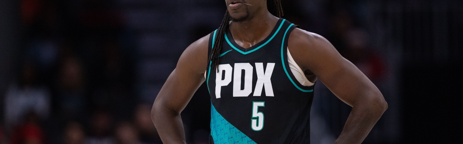 星空体育-35岁266天！霍勒迪刷新单场35分10助&amp;真实命中率90%+最老纪录